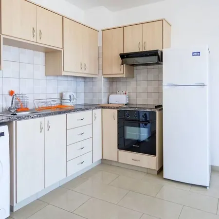 Avlida Apartment *