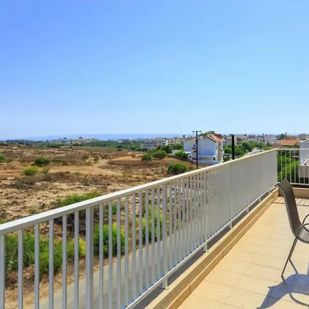 Avlida * Paralimni