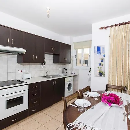 Avlida Apartment