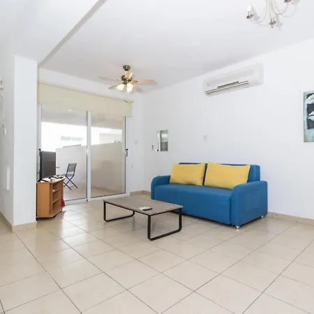 Apartment Avlida *