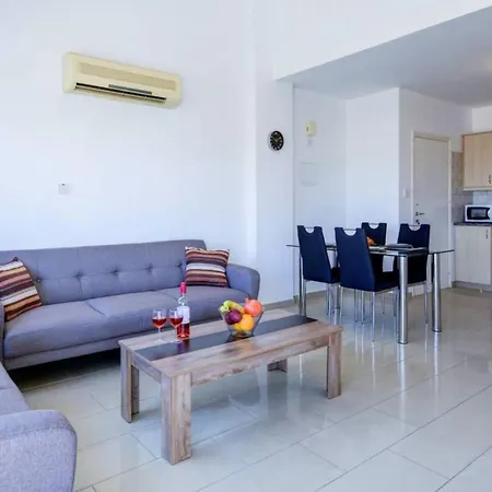 Apartment Avlida